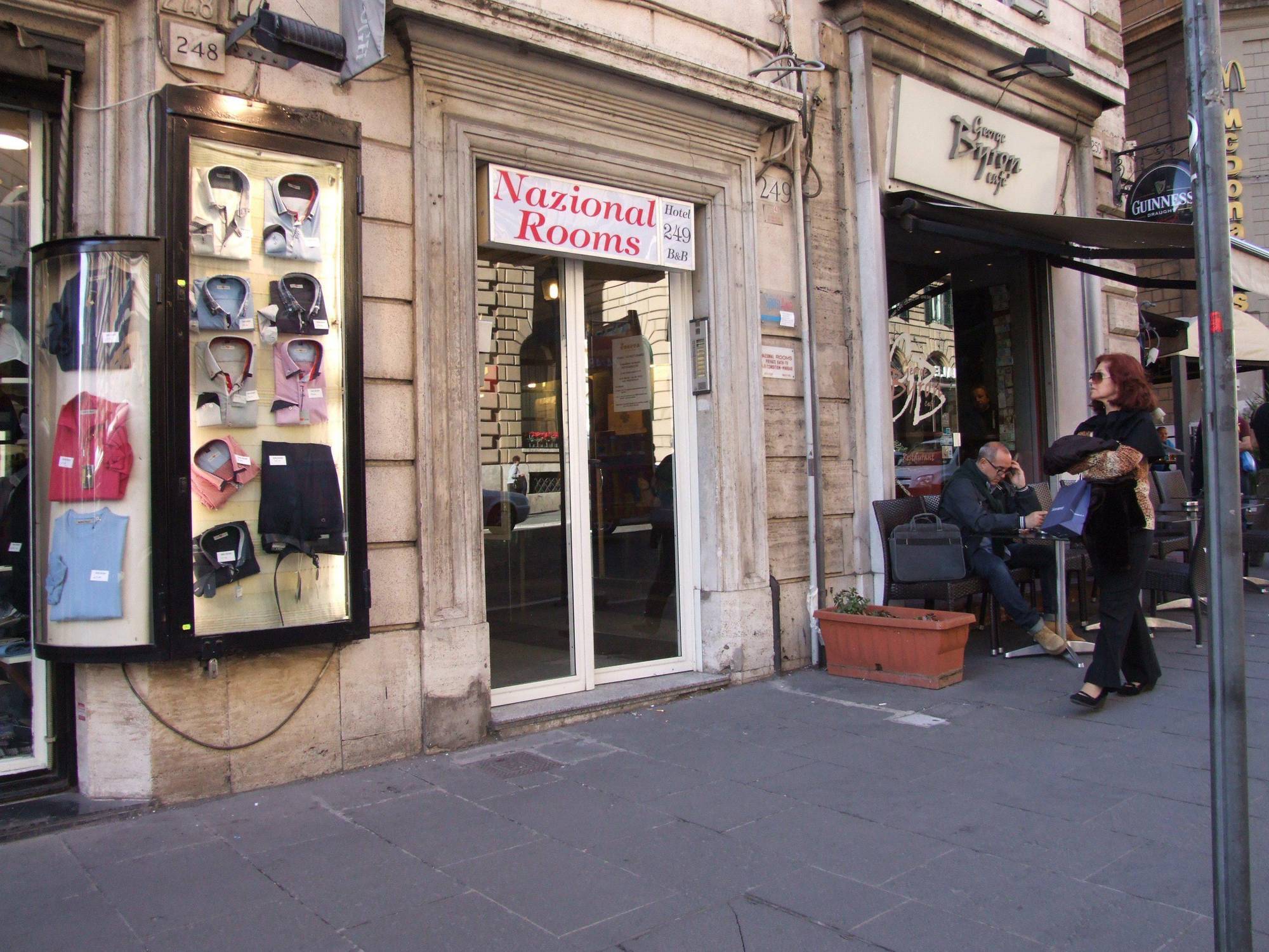Nazional Rooms Roma Eksteriør bilde
